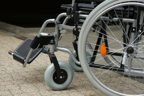 記事:車椅子での入店巡る訴訟、「合理的配慮」とはのイメージ画像